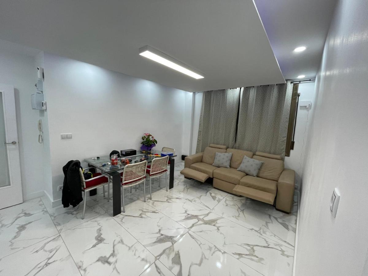 Queen Apartments Santa Coloma de Gramanet Buitenkant foto