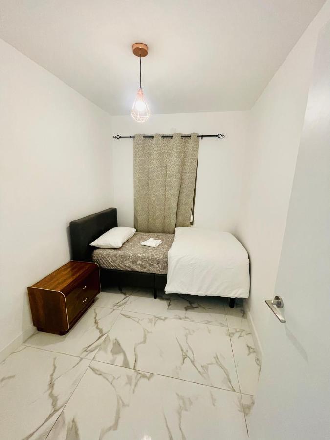 Queen Apartments Santa Coloma de Gramanet Buitenkant foto